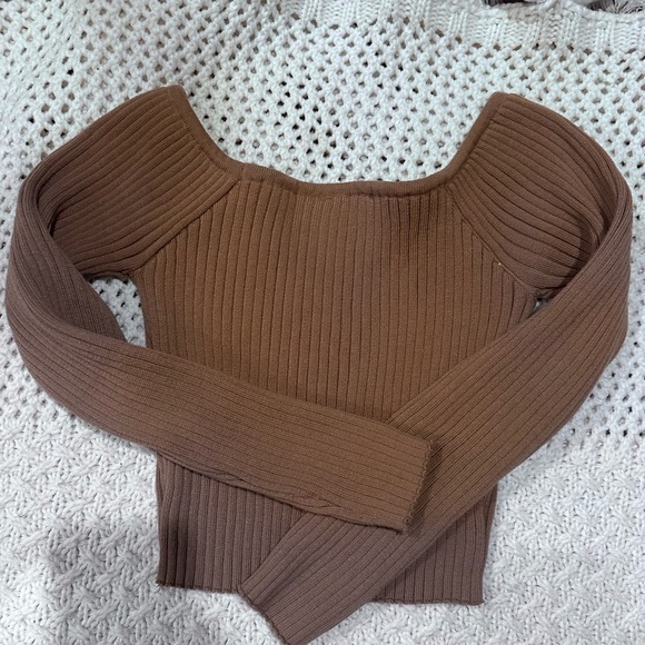 Iris WOMENS Brown Off-the-Shoulder Ribbed Sweater - Picture 5 of 8